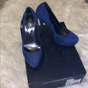Rock & Republic Blue Suede Pumps